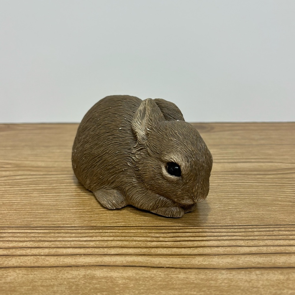 Vintage Sandra Brue Brown Baby Bunny Rabbit Figurine Sandicast 1981 Glass Eyes